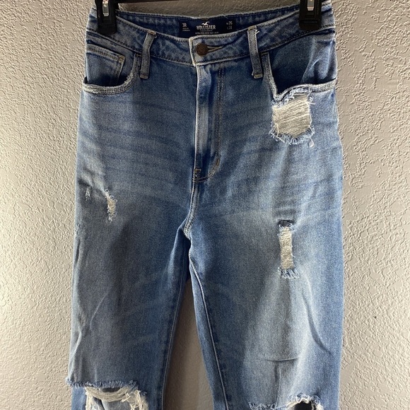 Hollister Ultra High Rise Dad Jean - Picture 6 of 11
